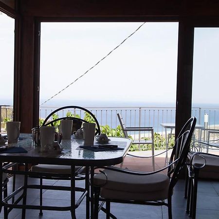 B&B Le Rose Del Tirreno Falerna Bagian luar foto